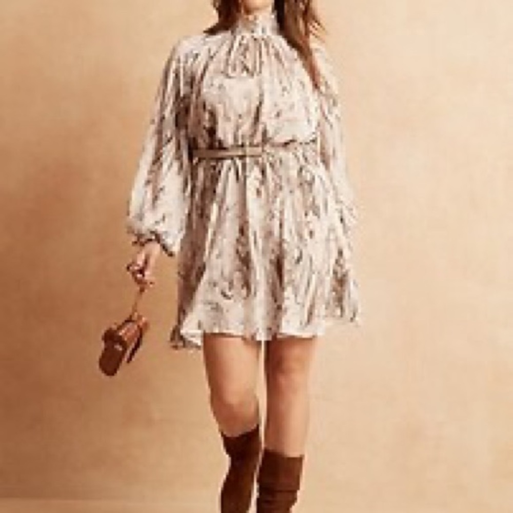 Banana Republic Cream and Brown Textured Top